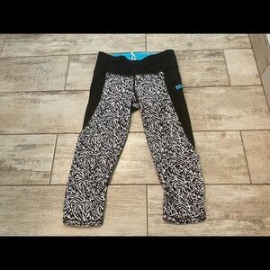 COPY - Lululemon top speed crop size 4 VGUC